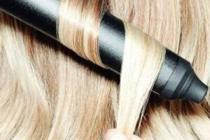 come la piastra per i capelli ricci può trasformare i tuoi capelli